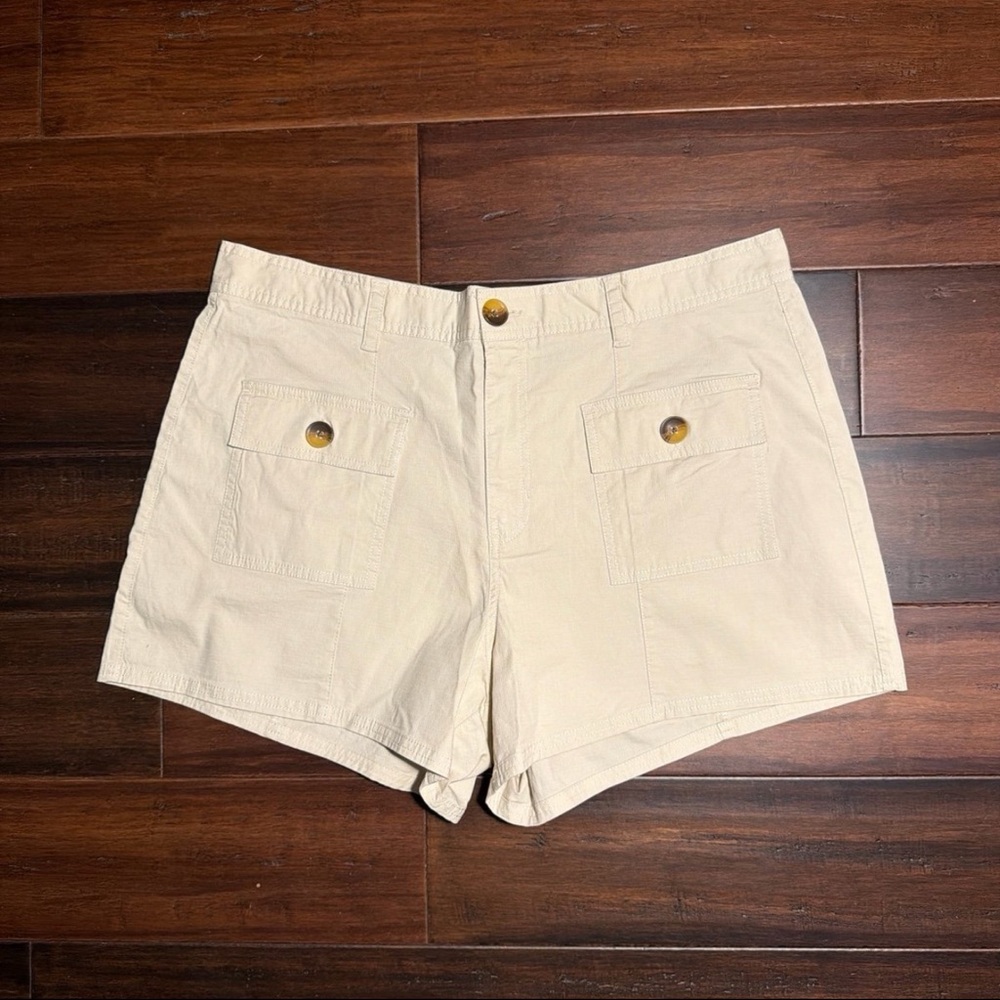 Vuori Sand Utility Cargo Shorts